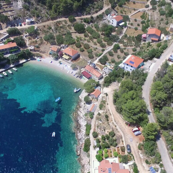 Paradise Apartments, Paradise Apartments right on the beach on Hvar island, Croatia Gdinj