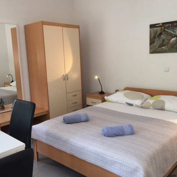 Camere da letto, Paradise Apartments, Paradise Apartments direttamente sulla spiaggia sull'isola di Hvar, Croazia Gdinj