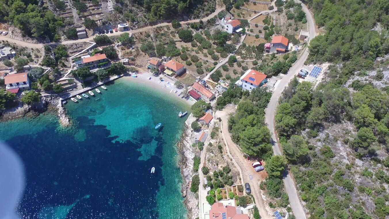 Island Cove Paradise - Beachside Getaway with Robinson Crusoe Flair, Paradise Apartments right on the beach on Hvar island, Croatia Gdinj